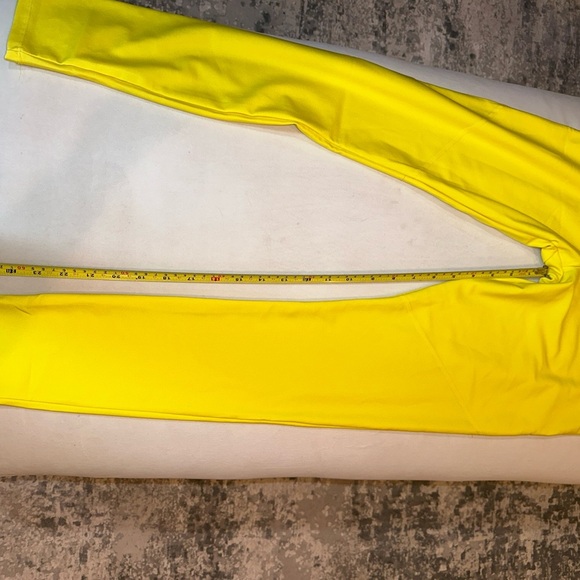 Lizzo x Fabletics YITTY Major Label Lifting Leggings - Picture 5 of 6